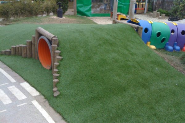 Plastic Grass For Schools